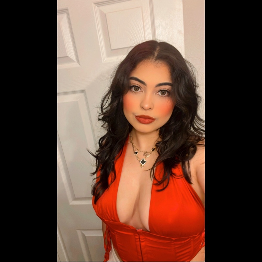 Meet your Posher, Ariela